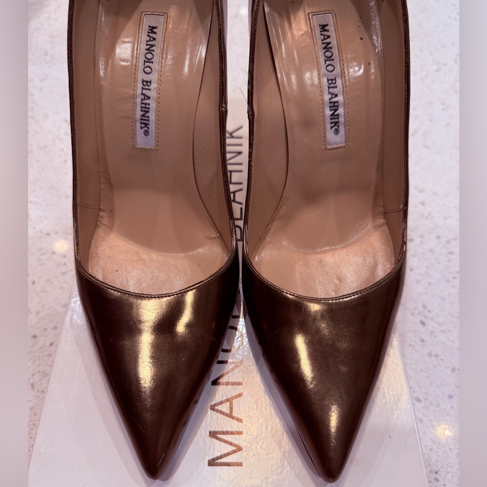 ✨🤎✨Manolo Blahnik Metallic Bronze Pointed-Toe Pumps – EU 37.5 | 4” Heel